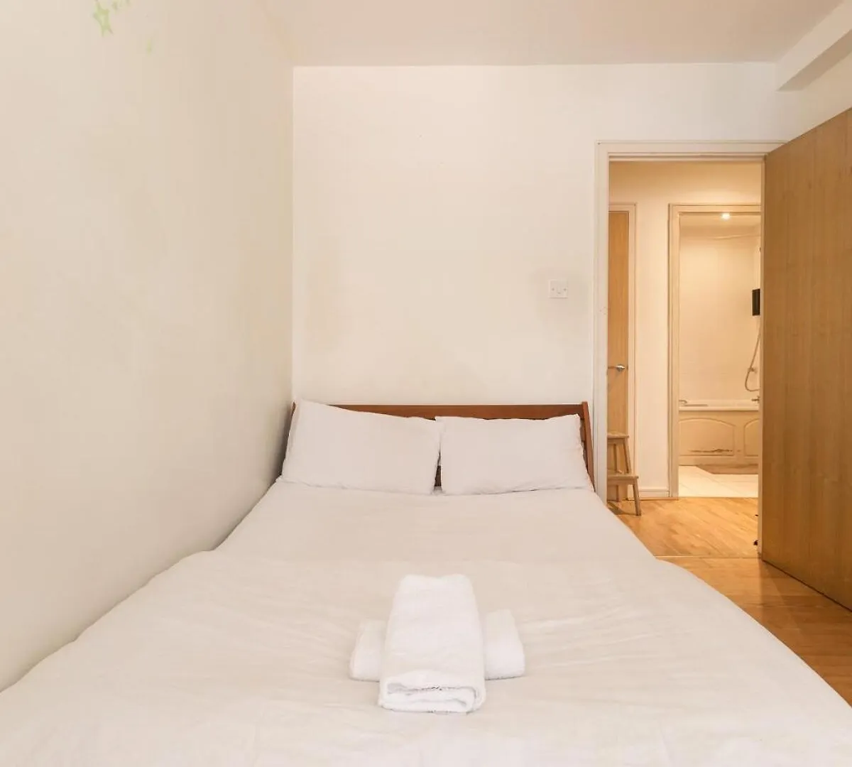 Spacious Two Bedroom Apartment 都柏林
